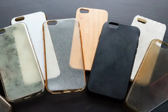 Etui na telefon, powerbanki i inne akcesoria do telefonu