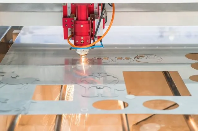 Zastosowanie lasera w obrabiarkach CNC