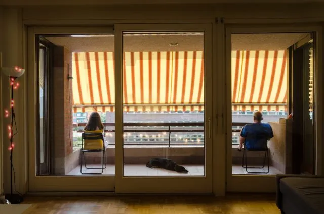 Drzwi podnoszono-przesuwne – co je wyróżnia?