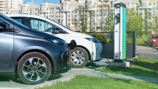Auta elektryczne – najpopularniejsze modele w Polsce